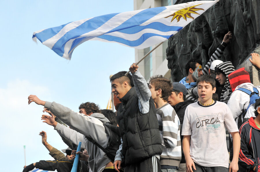 imagen de Mundial: economía, desigualdad y Uruguay como “excepción a la regla” en el deporte más popular