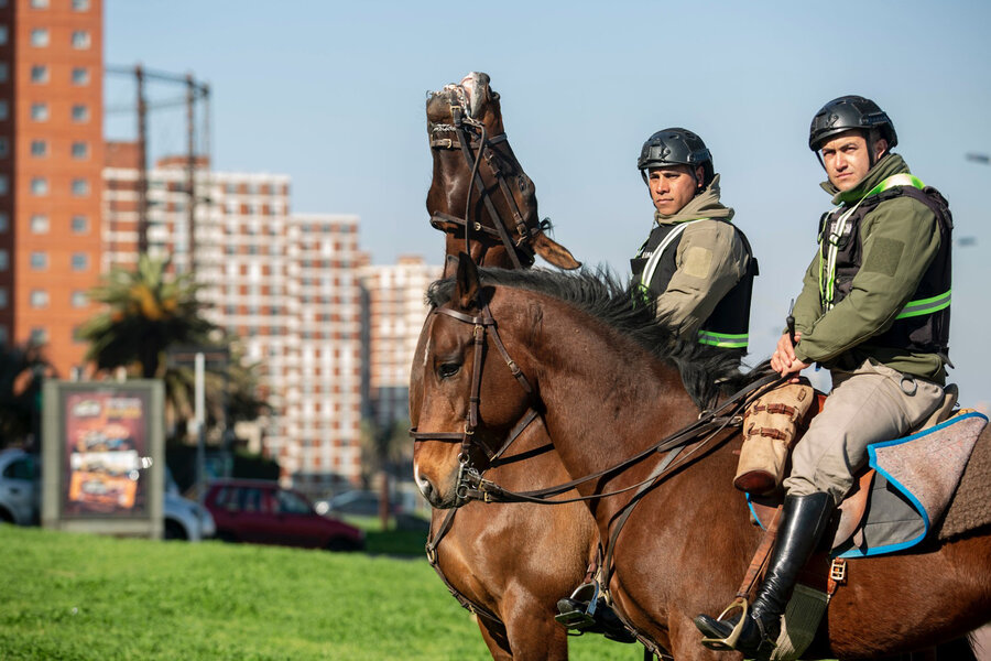 imagen de El Ministerio del Interior quiere aumentar los caballos para patrullar, una herramienta con más carga simbólica que eficacia táctica