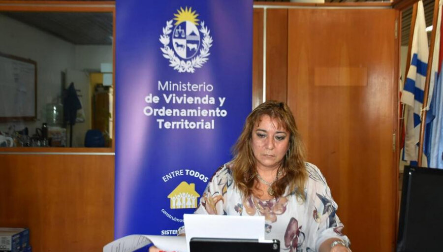 imagen de Ministra Moreira pretende seguir en el cargo hasta que Cabildo Abierto defina su permanencia en la coalición